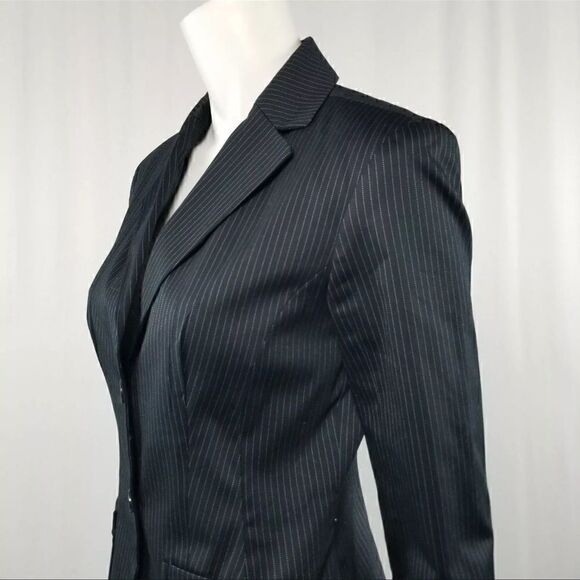 Merona Womens Size 2 Black White Pinstriped 2 Button Career Blazer Jacket - Picture 4 of 9